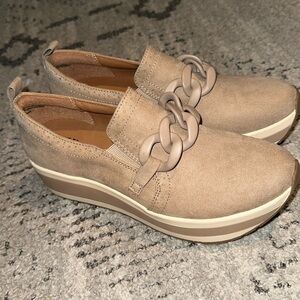 Celbreez Platform Loafers, Sz 9, Apricot‎ (Light beige) NWOT